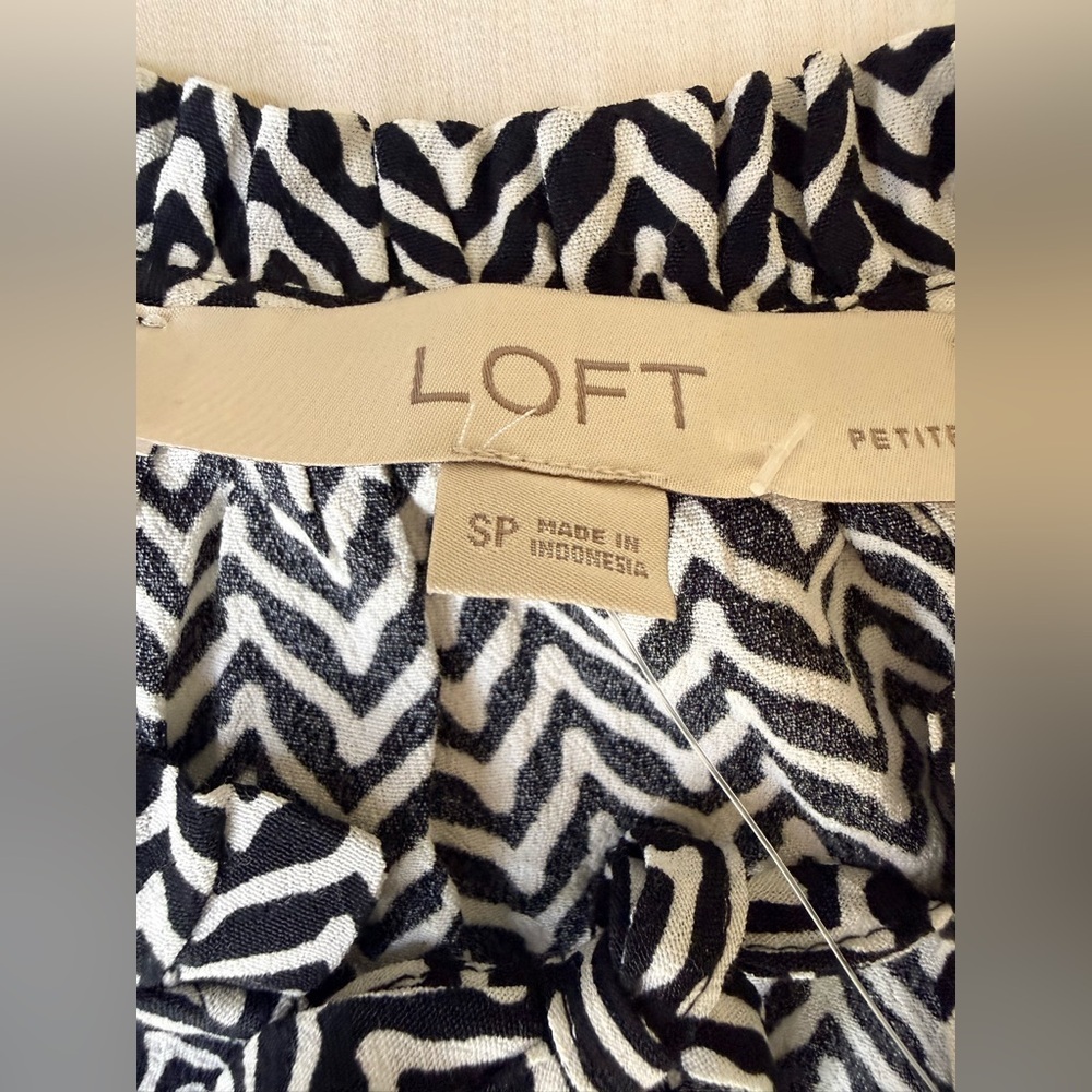 NWT Talbots black white chevron sleeveless ruffle neck preppy casual blouse S - Picture 8 of 9